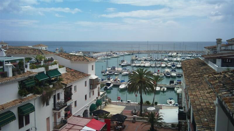 Penthouse La Duquesa Málaga - image 3
