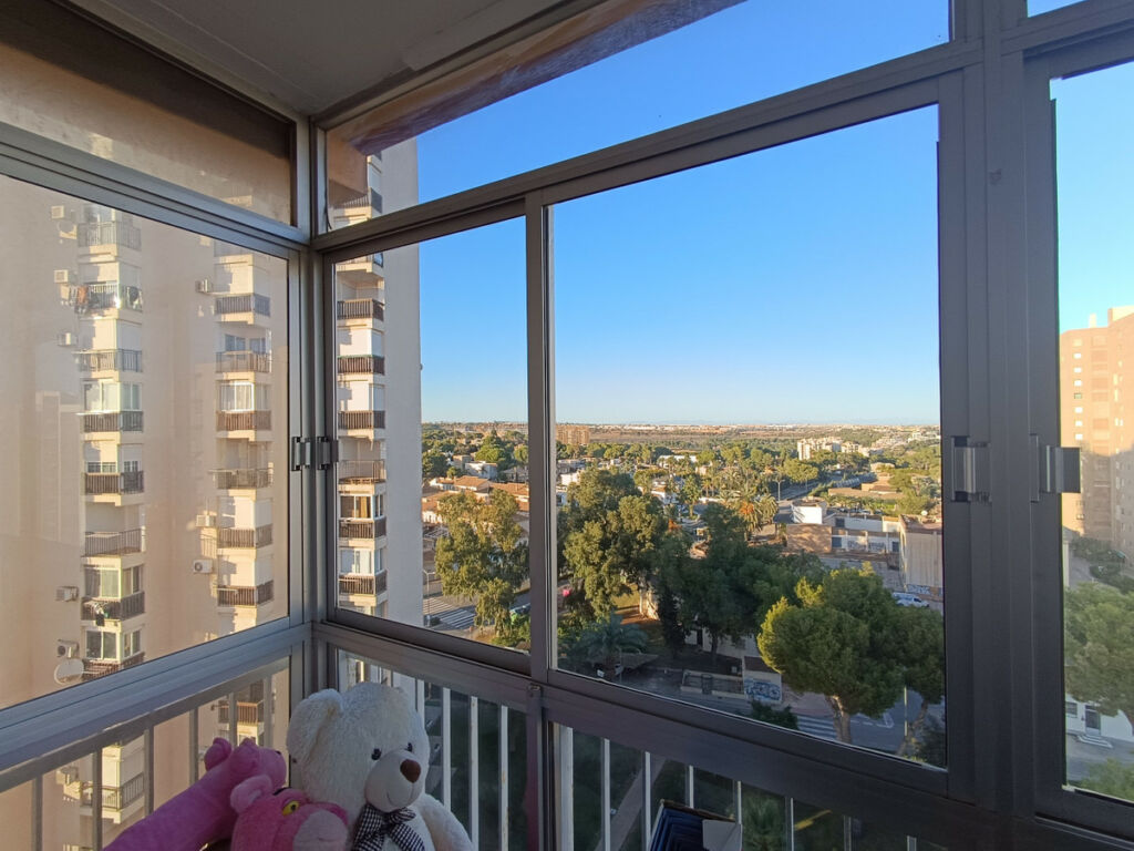 Middle Floor Apartment Campoamor Alicante - image 3