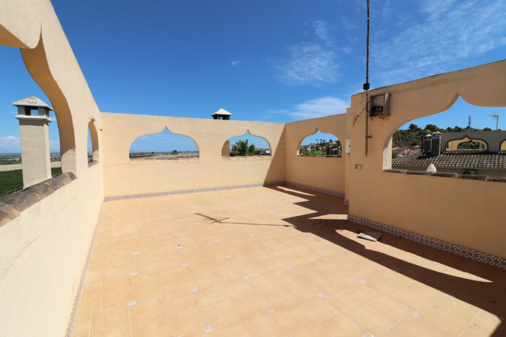 Detached Villa Algorfa Alicante - image 3