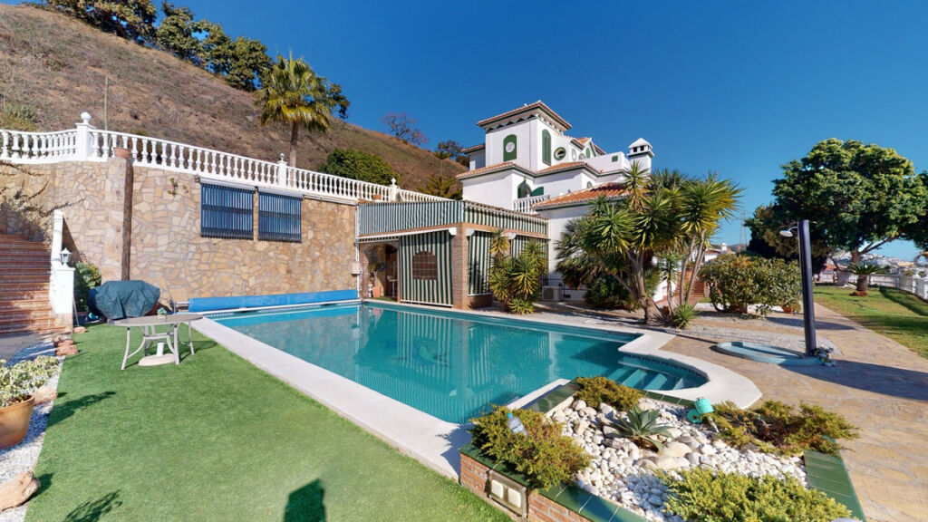 Detached Villa Torrox Costa Málaga - image 3