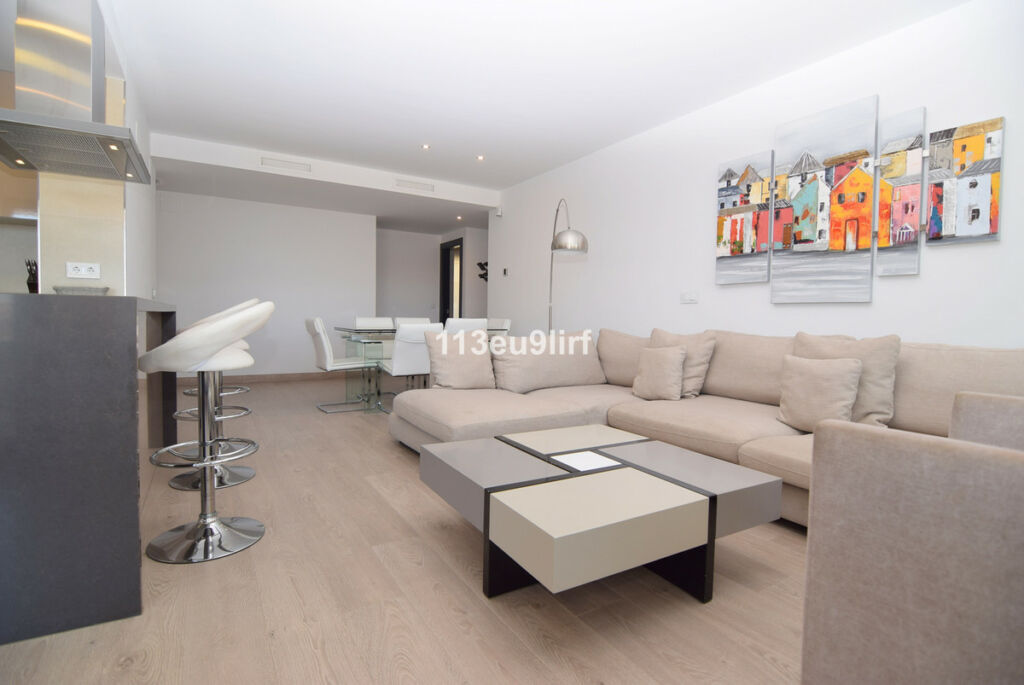 Middle Floor Apartment La Cala de Mijas Málaga - image 3