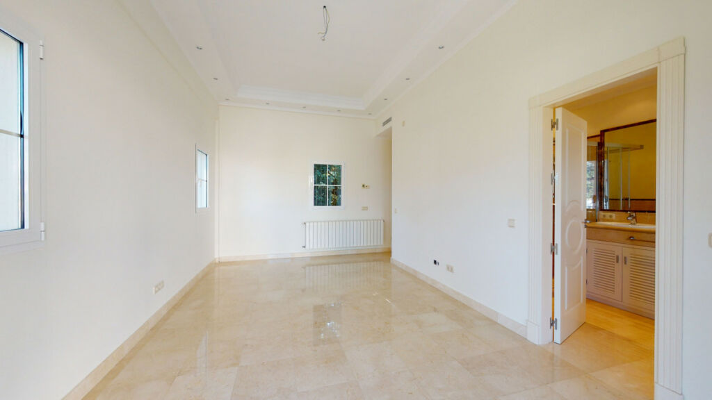 Detached Villa Los Arqueros Málaga - image 29