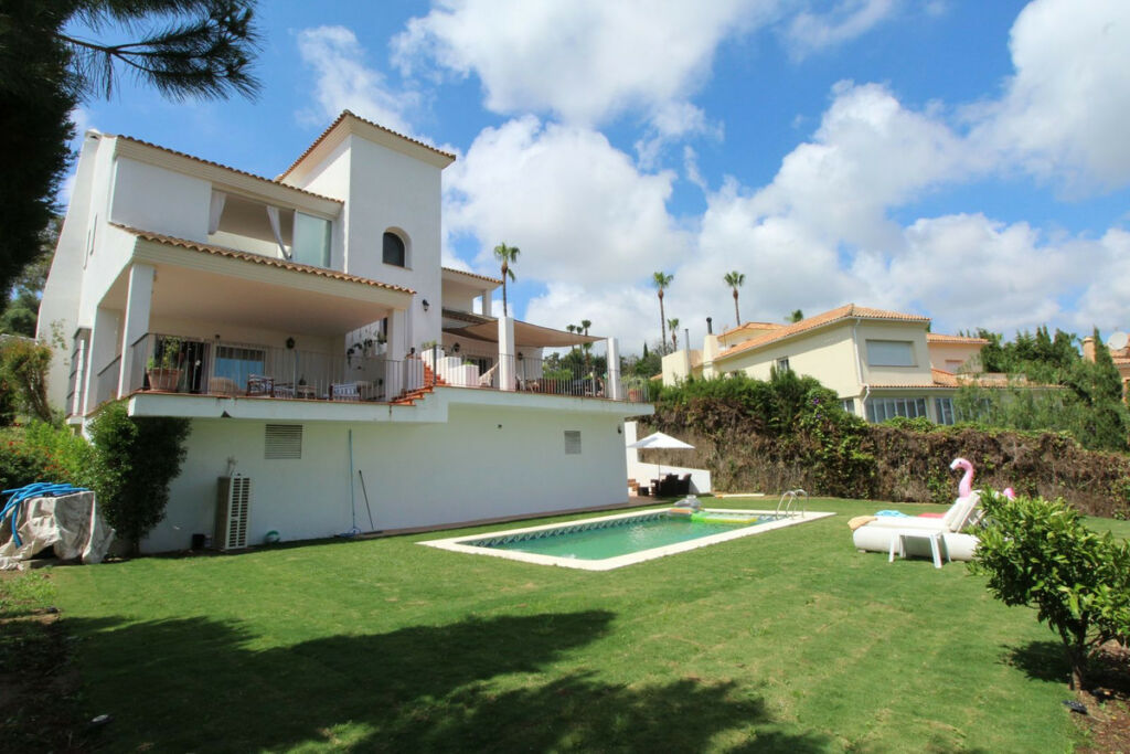 Detached Villa Sotogrande Alto Cádiz - image 28