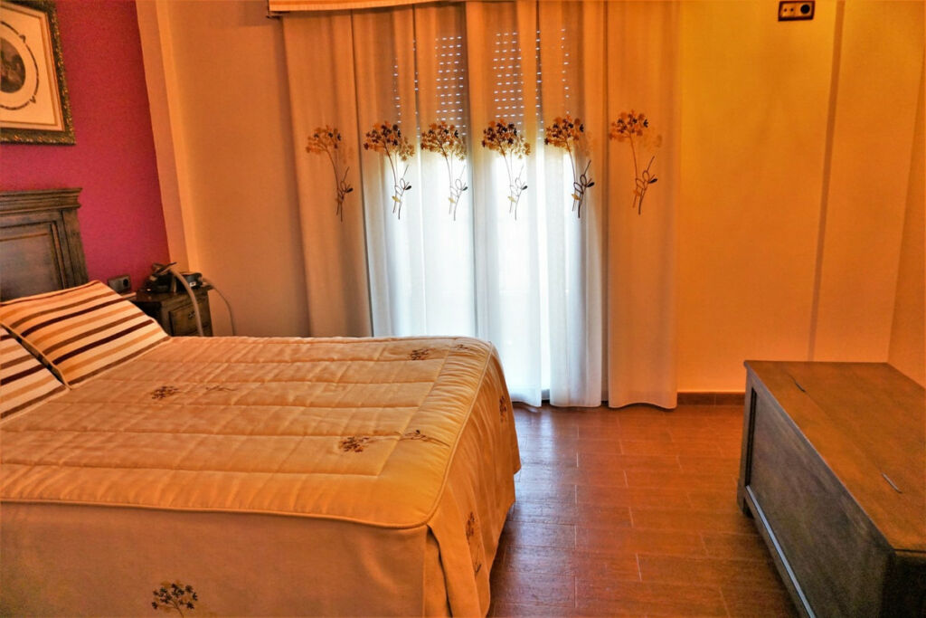 Detached Villa Sayalonga Málaga - image 30
