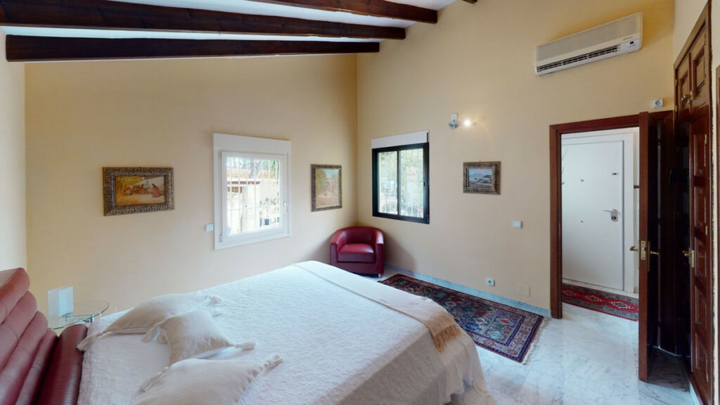 Detached Villa Benajarafe Málaga - image 30