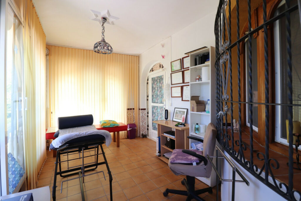 Detached Villa Algorfa Alicante - image 30