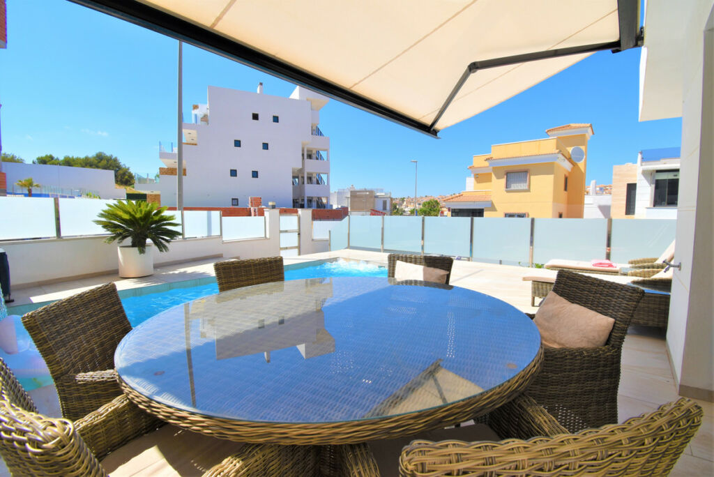Detached Villa Villamartin Alicante - image 30