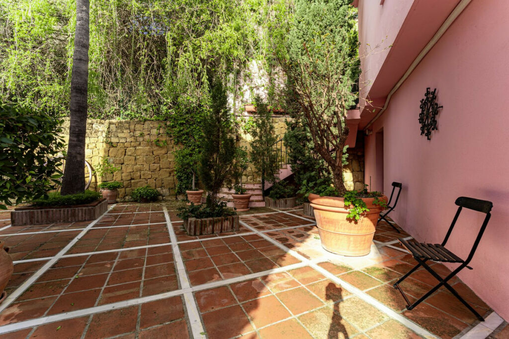 Detached Villa Benahavís Málaga - image 30