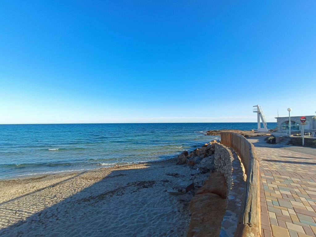 Middle Floor Apartment Campoamor Alicante - image 31
