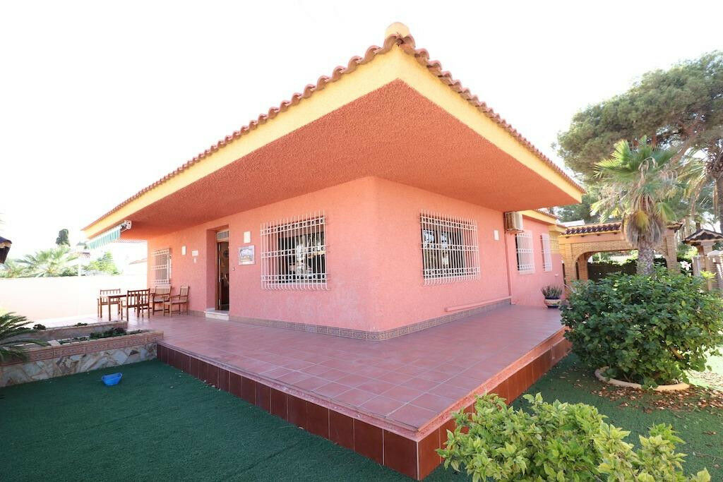 Detached Villa Cabo Roig Alicante - image 31