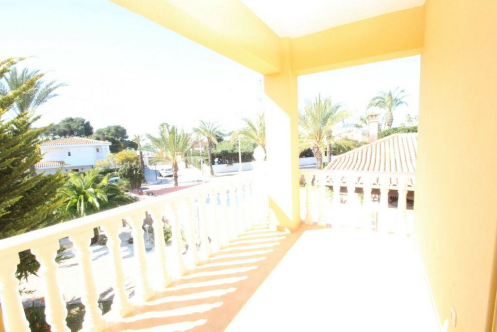 Detached Villa Cabo Roig Alicante - image 31