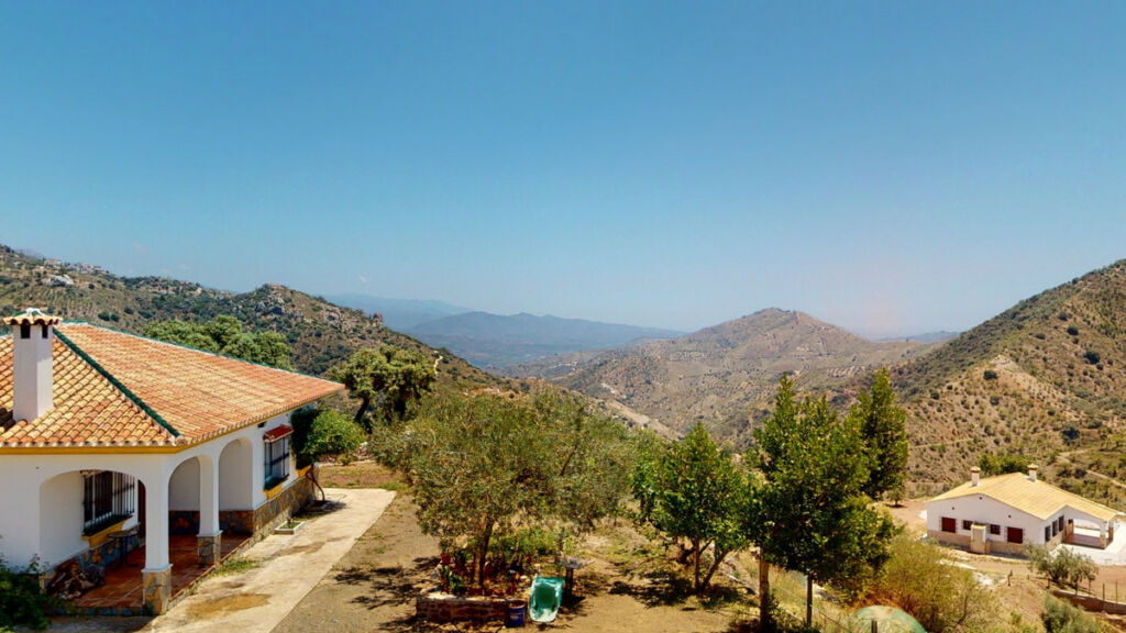 Detached Villa Comares Málaga - image 31
