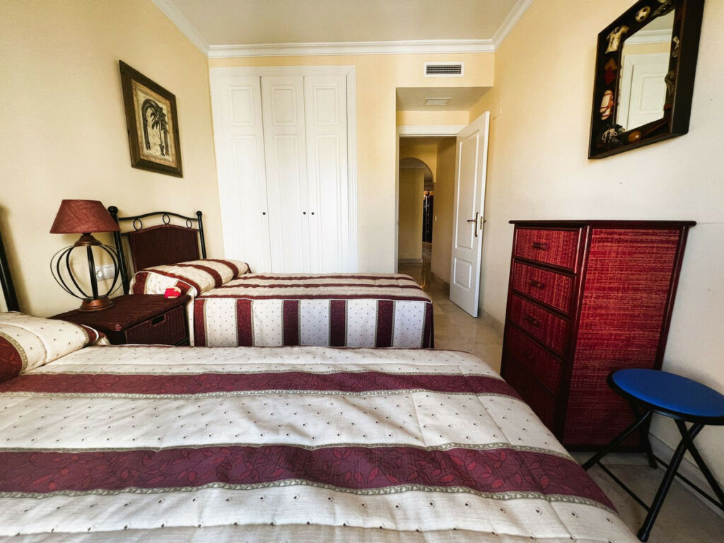 Middle Floor Apartment Puerto Banús Málaga - image 31