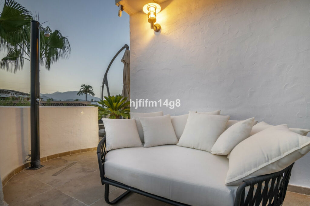 Penthouse Duplex Nueva Andalucía Málaga - image 31