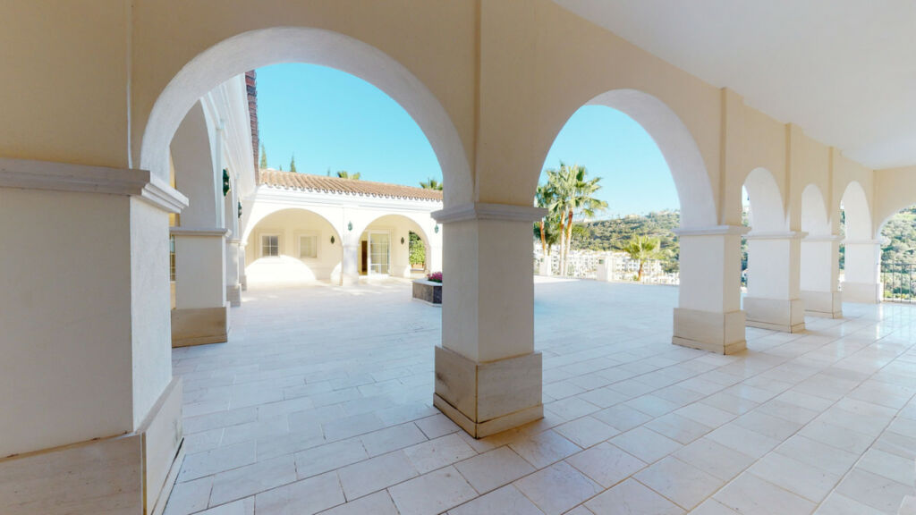 Detached Villa Los Arqueros Málaga - image 30