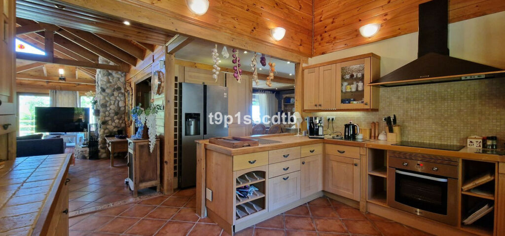 Detached Villa Monda Málaga - image 32