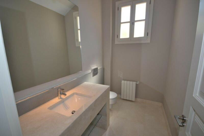 Detached Villa Guadalmina Baja Málaga - image 32