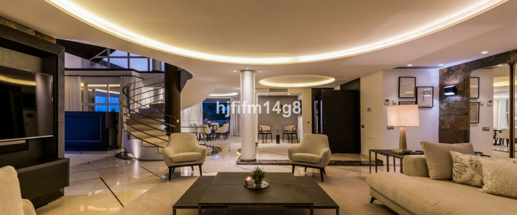 Detached Villa La Quinta Málaga - image 32