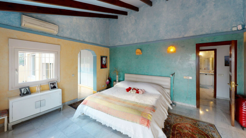Detached Villa Benajarafe Málaga - image 32