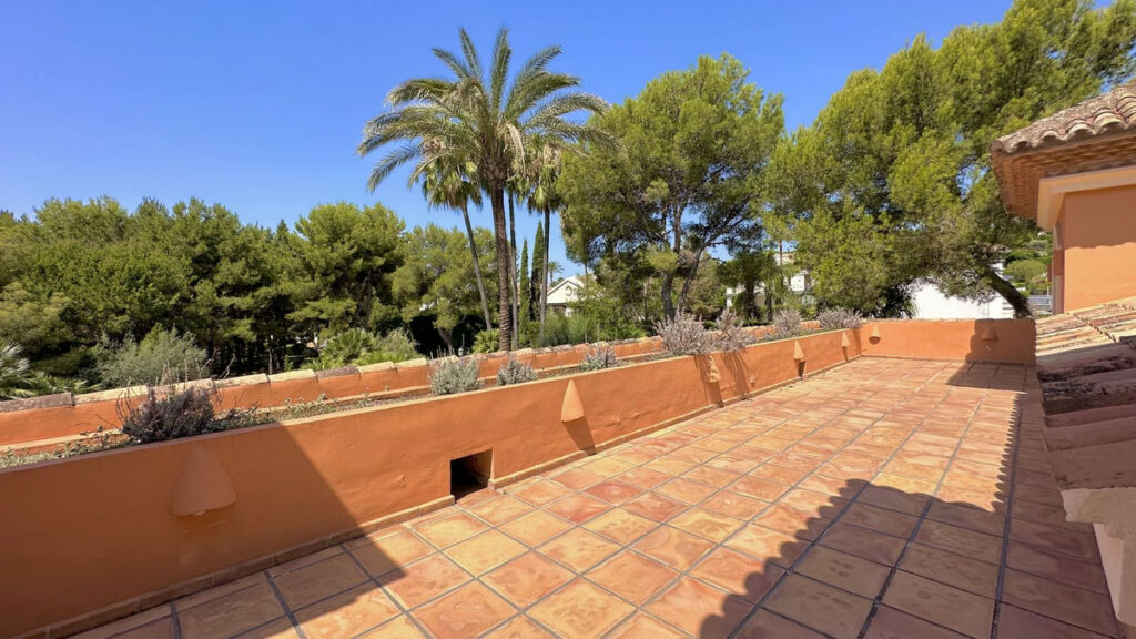 Detached Villa The Golden Mile Málaga - image 33