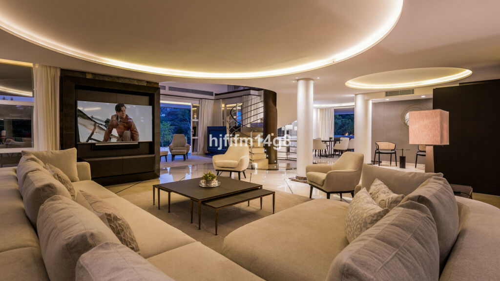 Detached Villa La Quinta Málaga - image 33