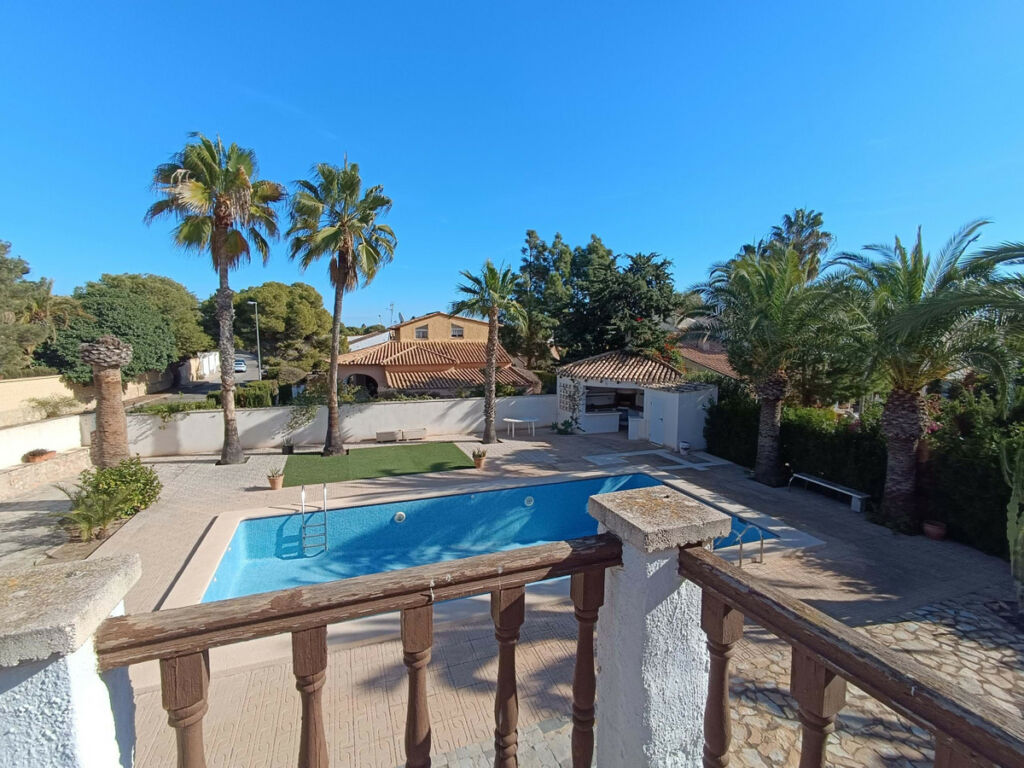 Detached Villa La Zenia Alicante - image 33