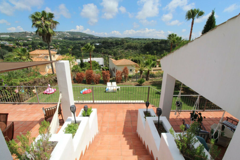 Detached Villa Sotogrande Alto Cádiz - image 34