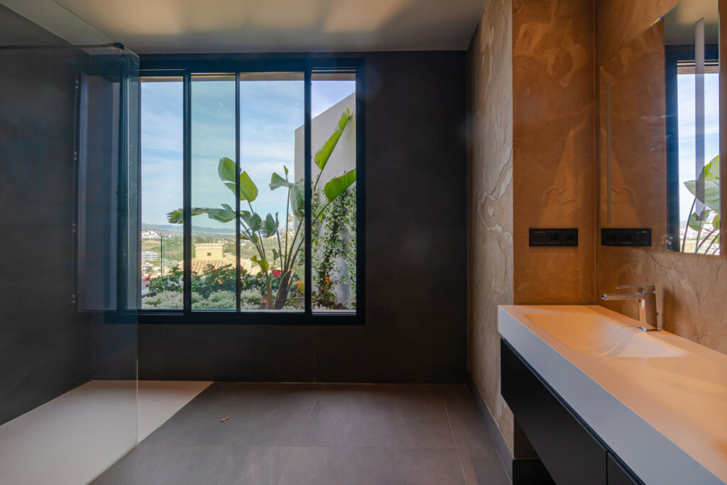 Detached Villa Los Arqueros Málaga - image 37