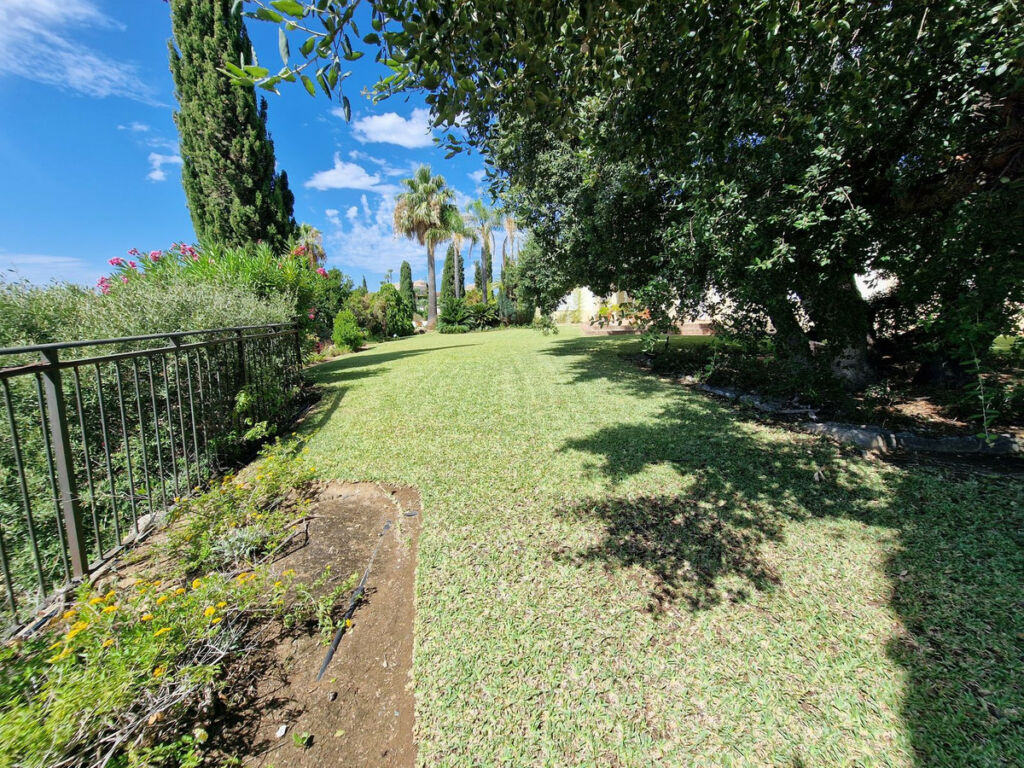 Detached Villa Calahonda Málaga - image 34