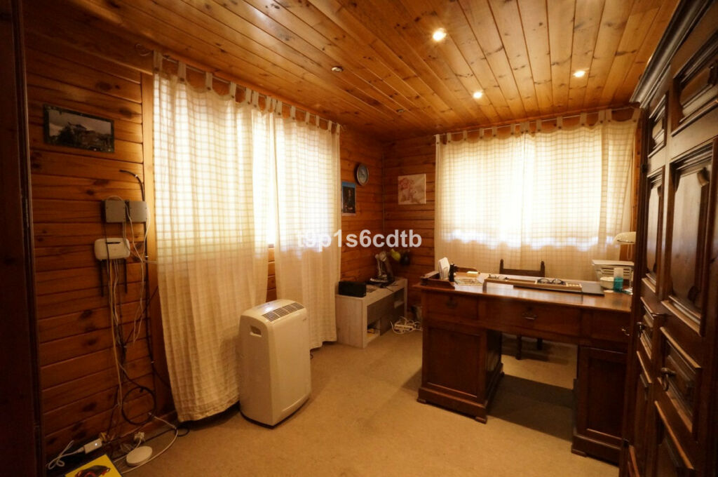 Detached Villa Monda Málaga - image 34
