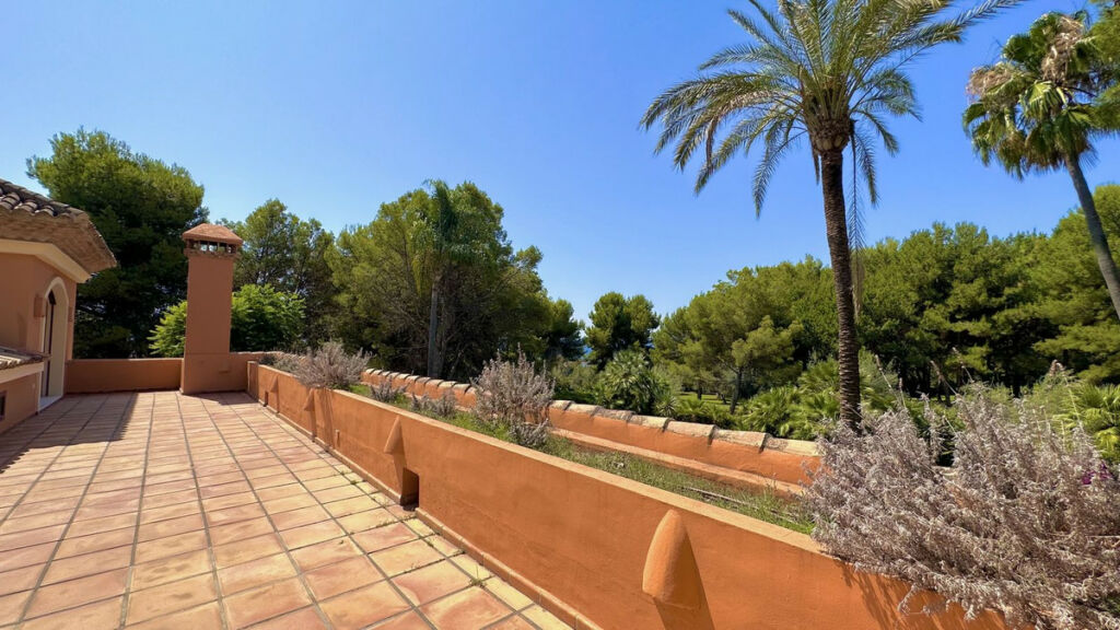 Detached Villa The Golden Mile Málaga - image 35