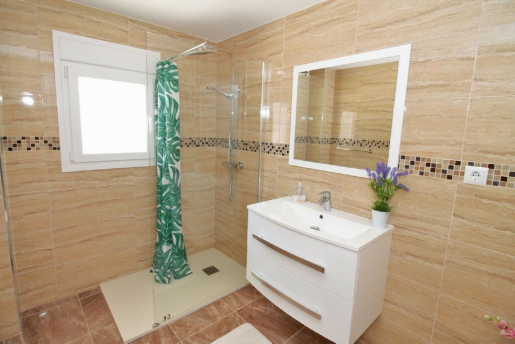 Detached Villa El Paraiso Málaga - image 35