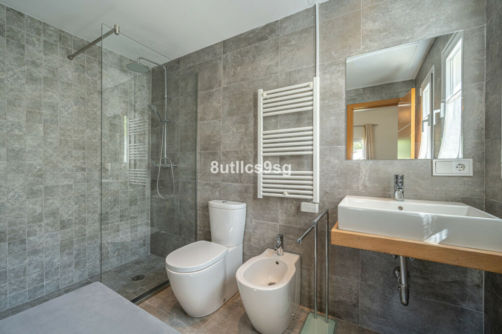 Detached Villa Nueva Andalucía Málaga - image 35