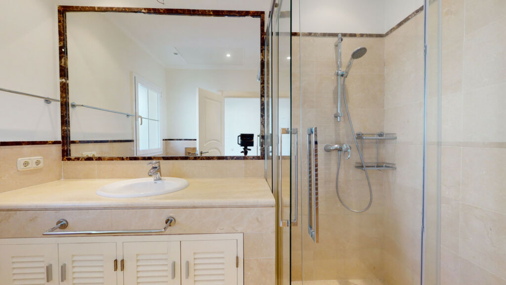 Detached Villa Los Arqueros Málaga - image 33