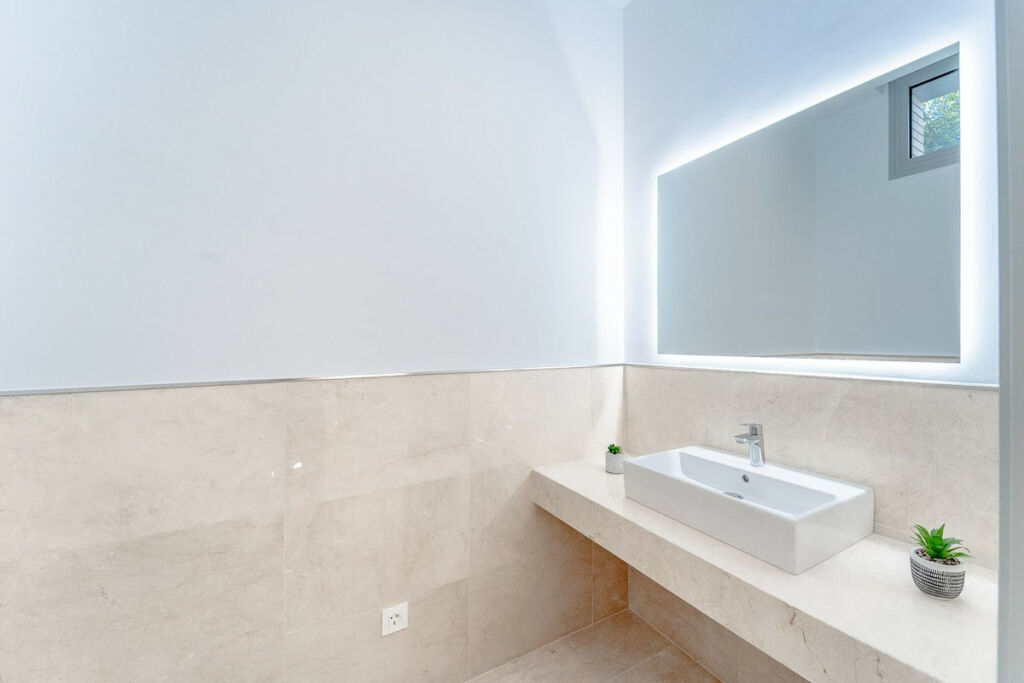 Detached Villa Los Arqueros Málaga - image 35