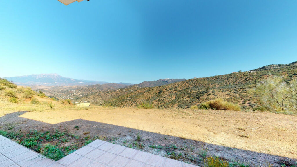 Detached Villa Colmenar Málaga - image 35