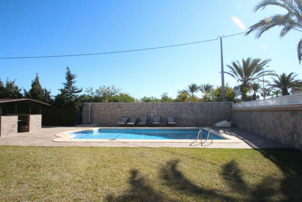 Detached Villa Cabo Roig Alicante - image 35