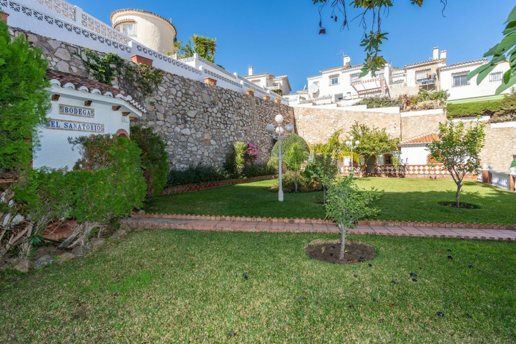 Detached Villa Benalmadena Málaga - image 35