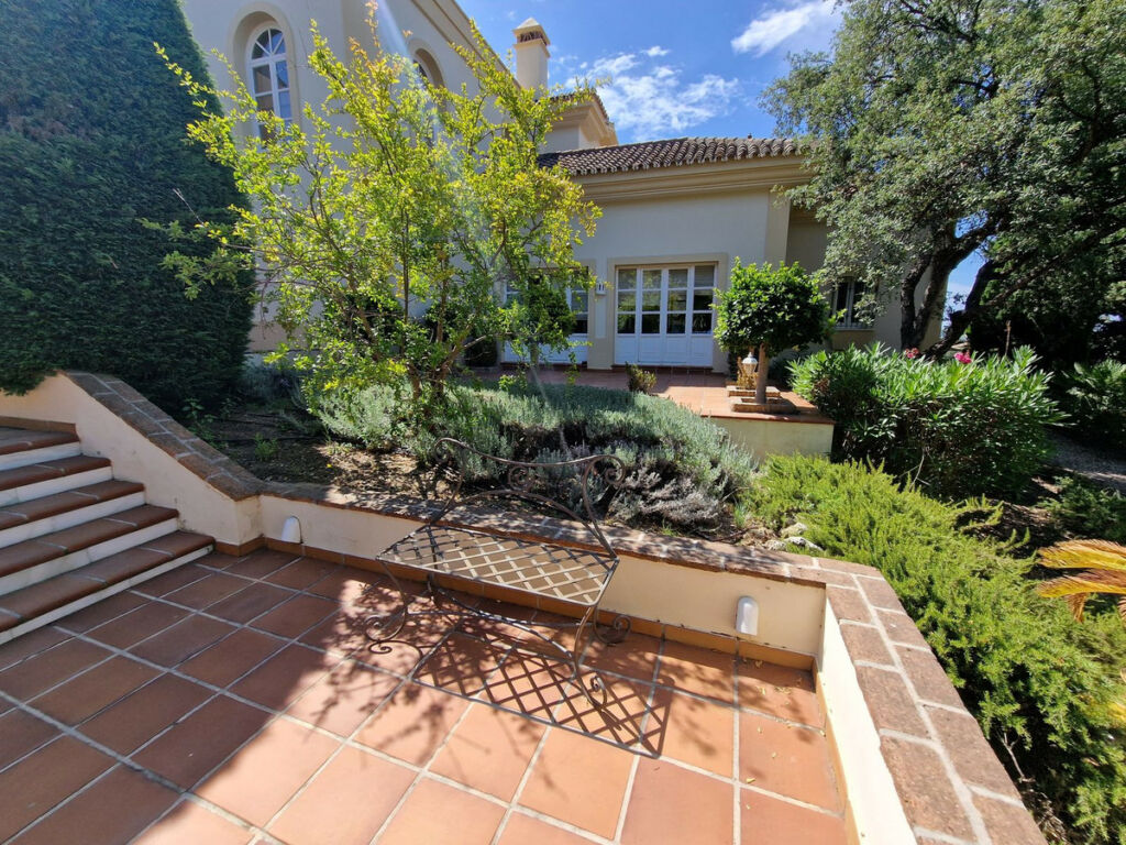 Detached Villa Calahonda Málaga - image 35
