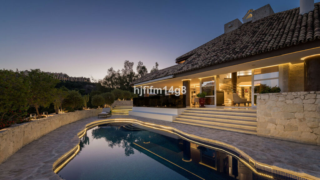 Detached Villa La Quinta Málaga - image 36