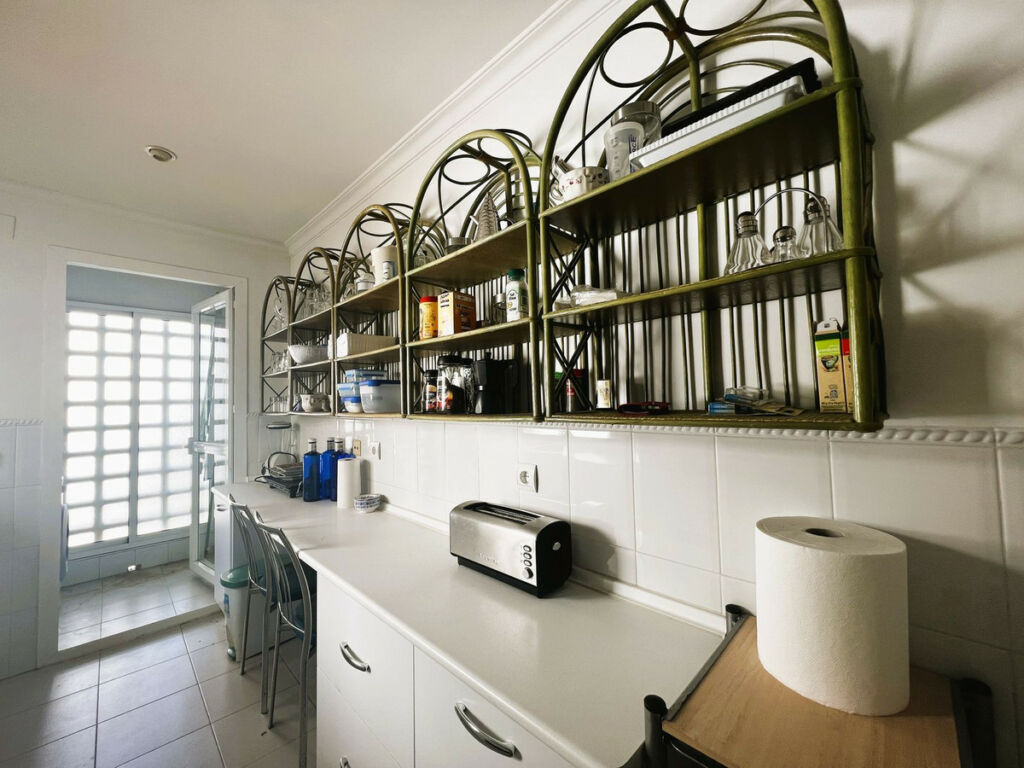 Middle Floor Apartment Puerto Banús Málaga - image 36