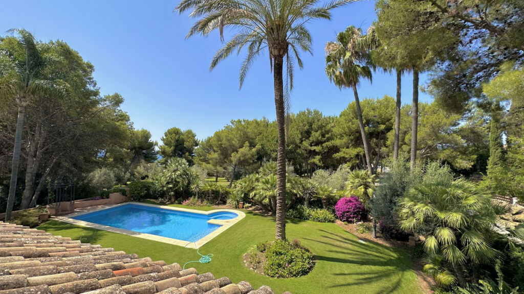 Detached Villa The Golden Mile Málaga - image 36