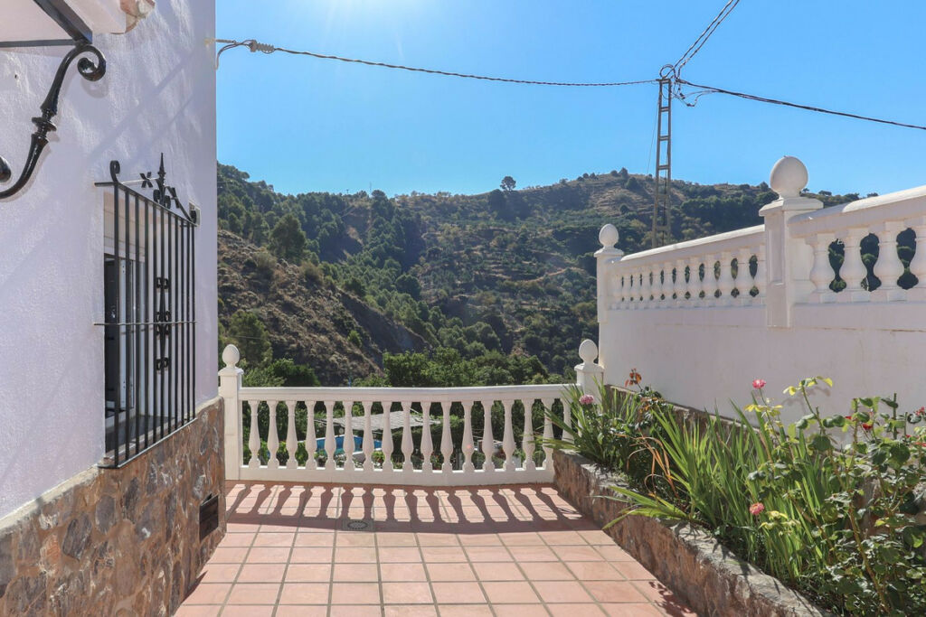 Detached Villa Alozaina Málaga - image 36