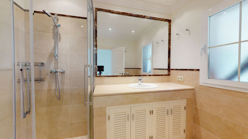Detached Villa Los Arqueros Málaga - image 35