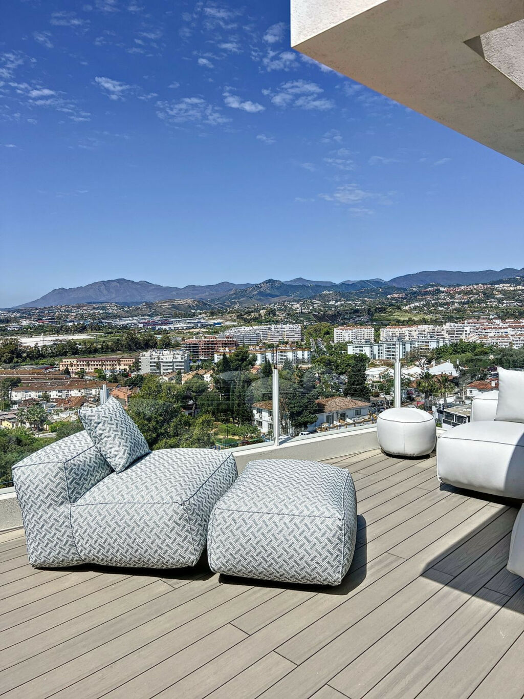Detached Villa Nueva Andalucía Málaga - image 38