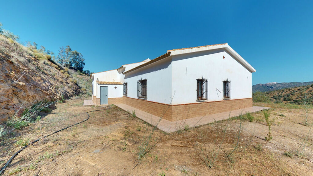 Detached Villa Colmenar Málaga - image 38