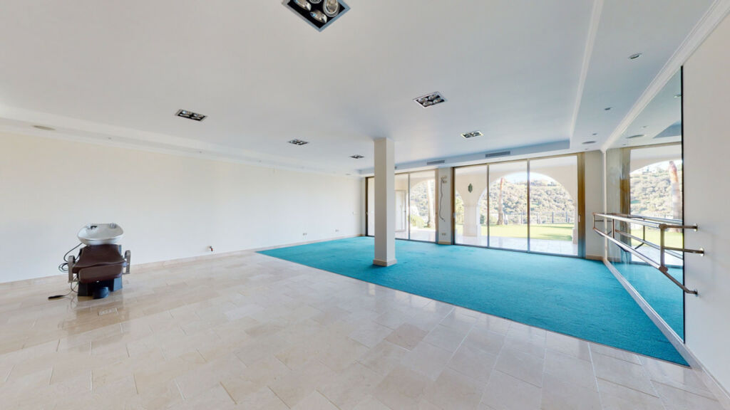 Detached Villa Los Arqueros Málaga - image 36