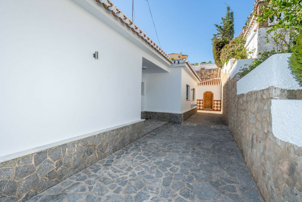 Detached Villa Benalmadena Málaga - image 39