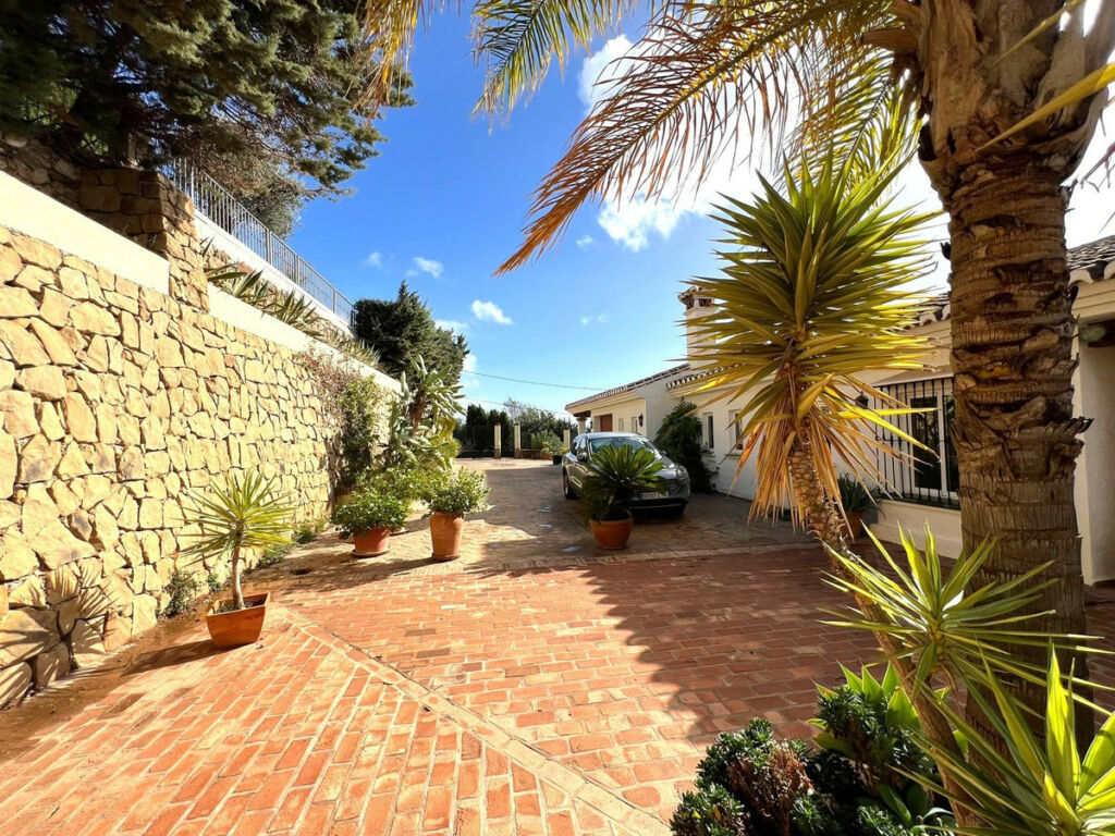 Detached Villa Mijas Málaga - image 39