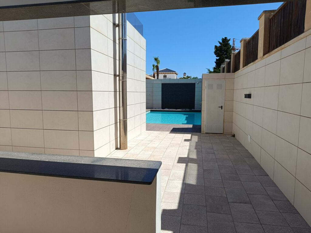 Detached Villa La Mata Alicante - image 4